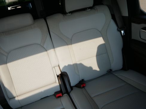Used 2025 RAM 1500 Laramie AWD/4WD image 14