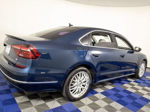 Used 2018 Volkswagen Passat 2.0T SE image 5
