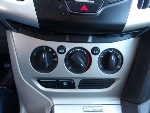 Used 2014 Ford Focus SE image 13