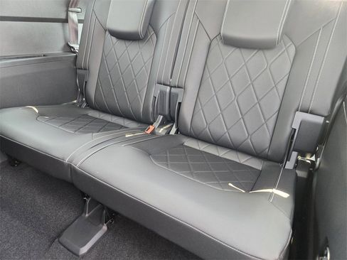 New 2026 Volkswagen Atlas SEL Premium R-Line image 23