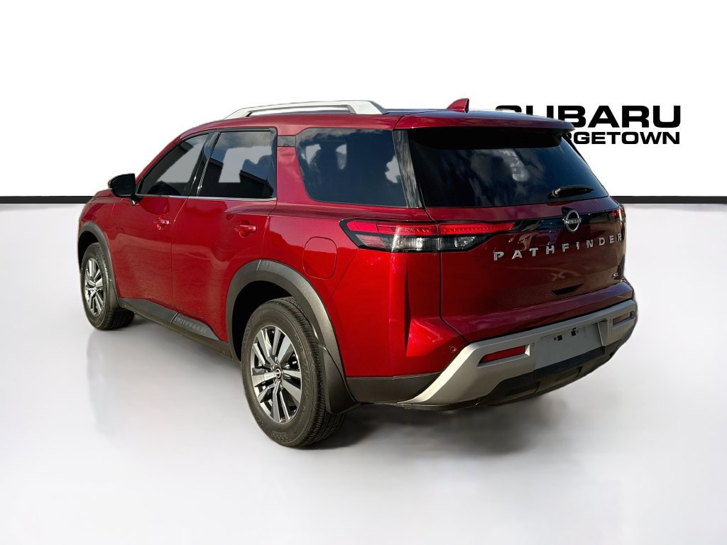 Used 2024 Nissan Pathfinder SL FWD image 5