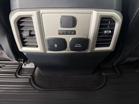Used 2020 Ford F150 Lariat w/ Equipment Group 502A Luxury AWD/4WD image 18