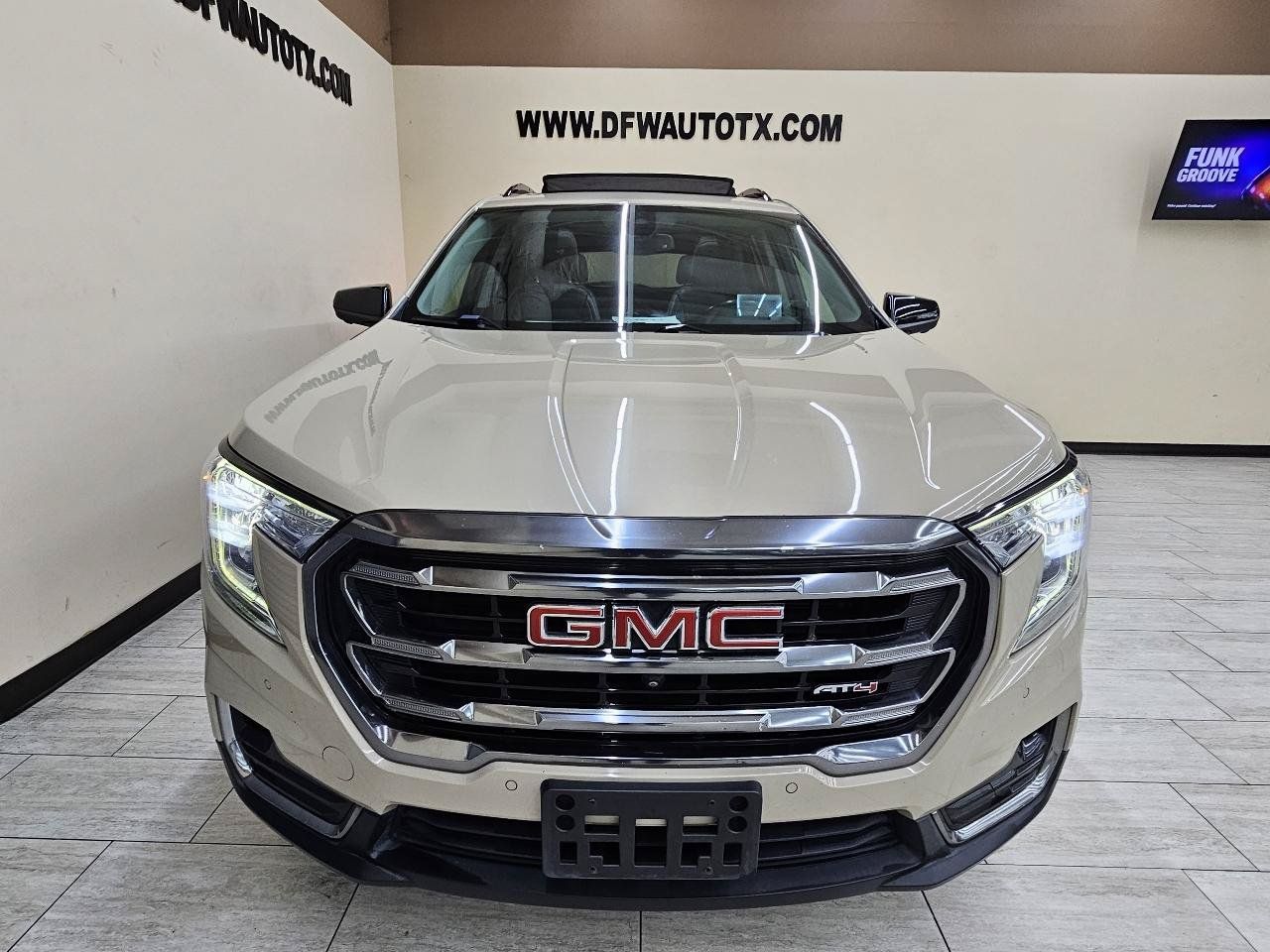 Used 2022 GMC Terrain AT4 w/ Tech Package AWD/4WD image 3