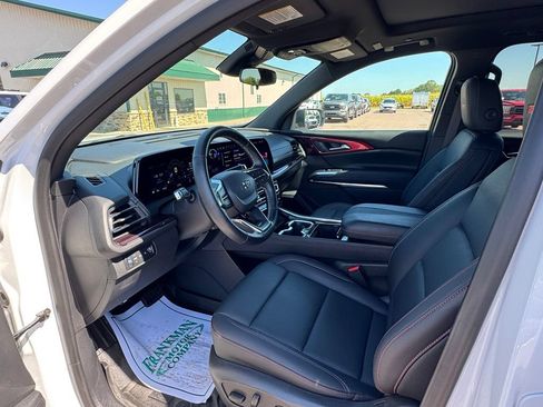 Used 2025 Chevrolet Traverse Z71 AWD/4WD image 5