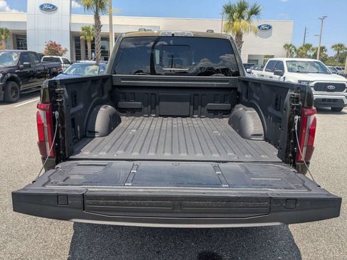 Used 2025 Ford F150 Raptor AWD/4WD image 13