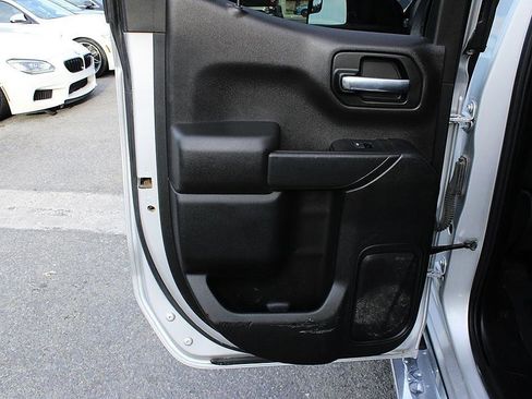 Used 2021 Chevrolet Silverado 1500 LT w/ Z71 Off-Road Package image 12