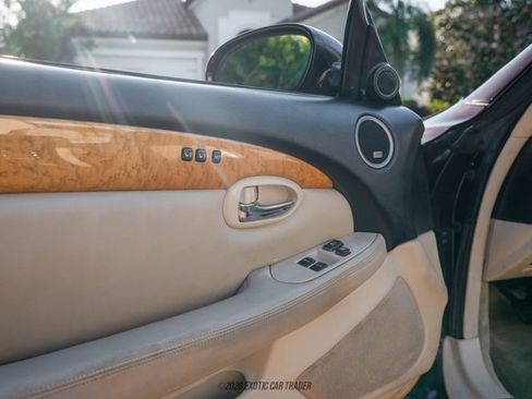 Used 2003 Lexus SC 430 Convertible image 32