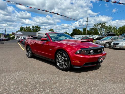 Used 2012 Ford Mustang GT Premium image 17