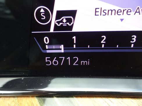 Used 2023 Cadillac Escalade Sport Platinum image 31