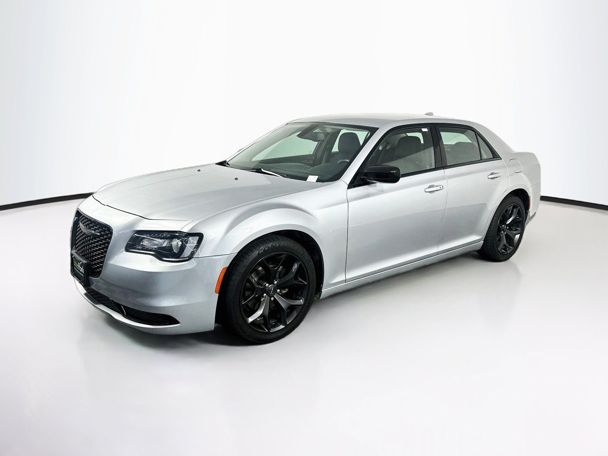 Used 2020 Chrysler 300 Touring w/ Sport Appearance Package RWD image 3