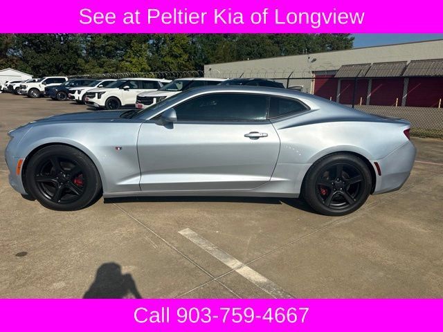 Used 2017 Chevrolet Camaro LT RWD image 2