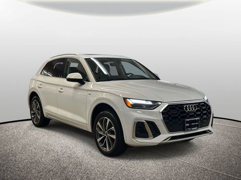 Used 2023 Audi Q5 2.0T Premium Plus w/ Premium Plus Package AWD/4WD image 7
