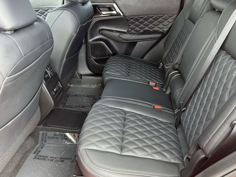 New 2026 Nissan Rogue Platinum AWD/4WD image 18