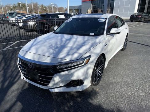 Used 2022 Honda Accord Touring image 1