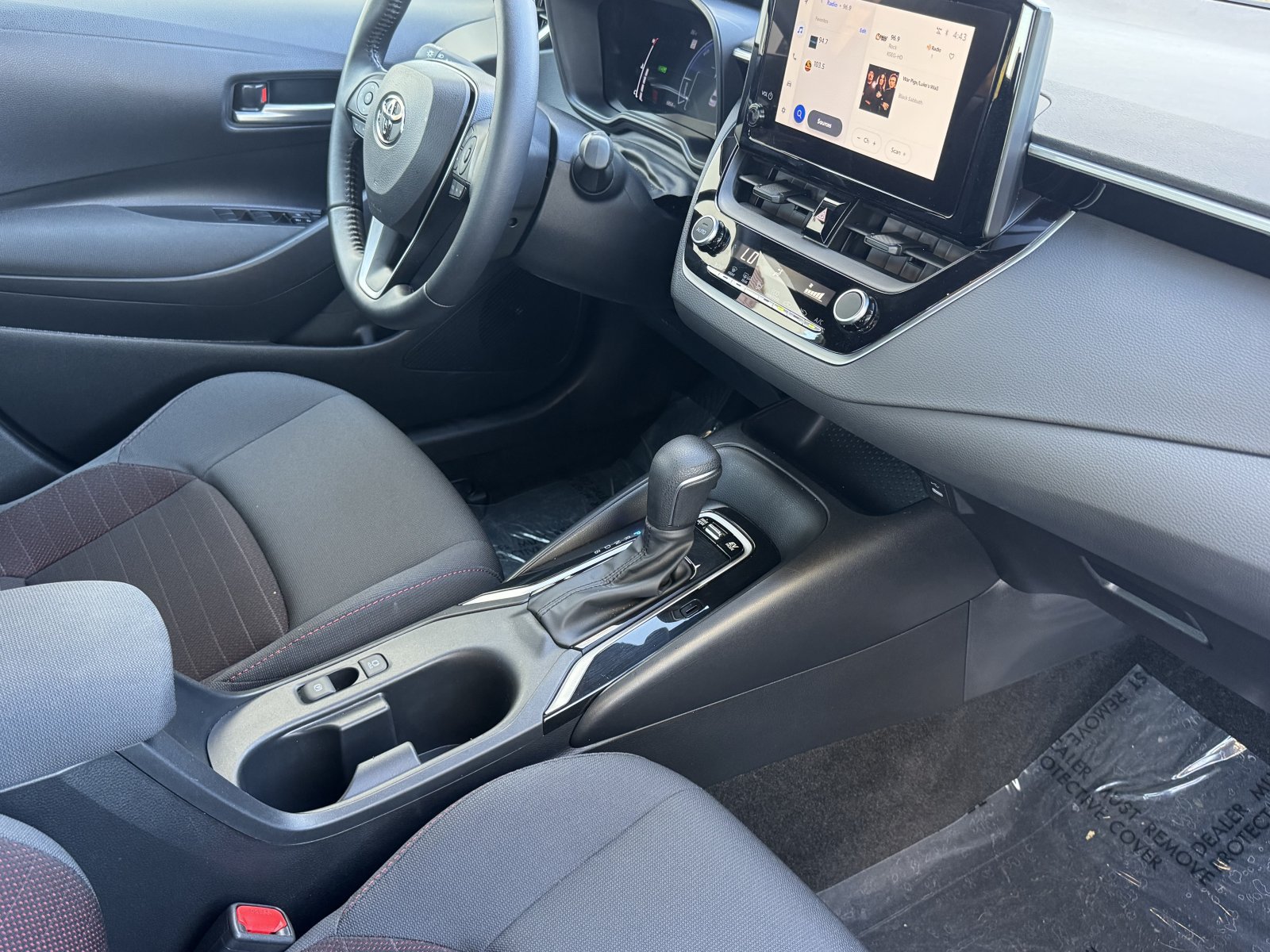 Used 2026 Toyota Corolla SE FWD image 15
