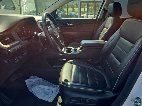 Used 2023 GMC Acadia Denali AWD/4WD image 12