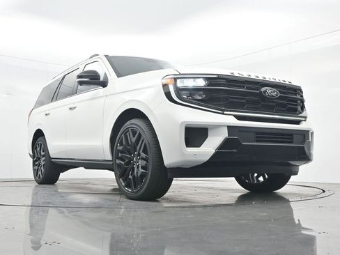 New 2026 Ford Expedition Platinum w/ Stealth Performance Package image 39