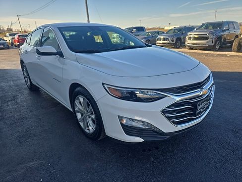 Used 2025 Chevrolet Malibu LT image 9