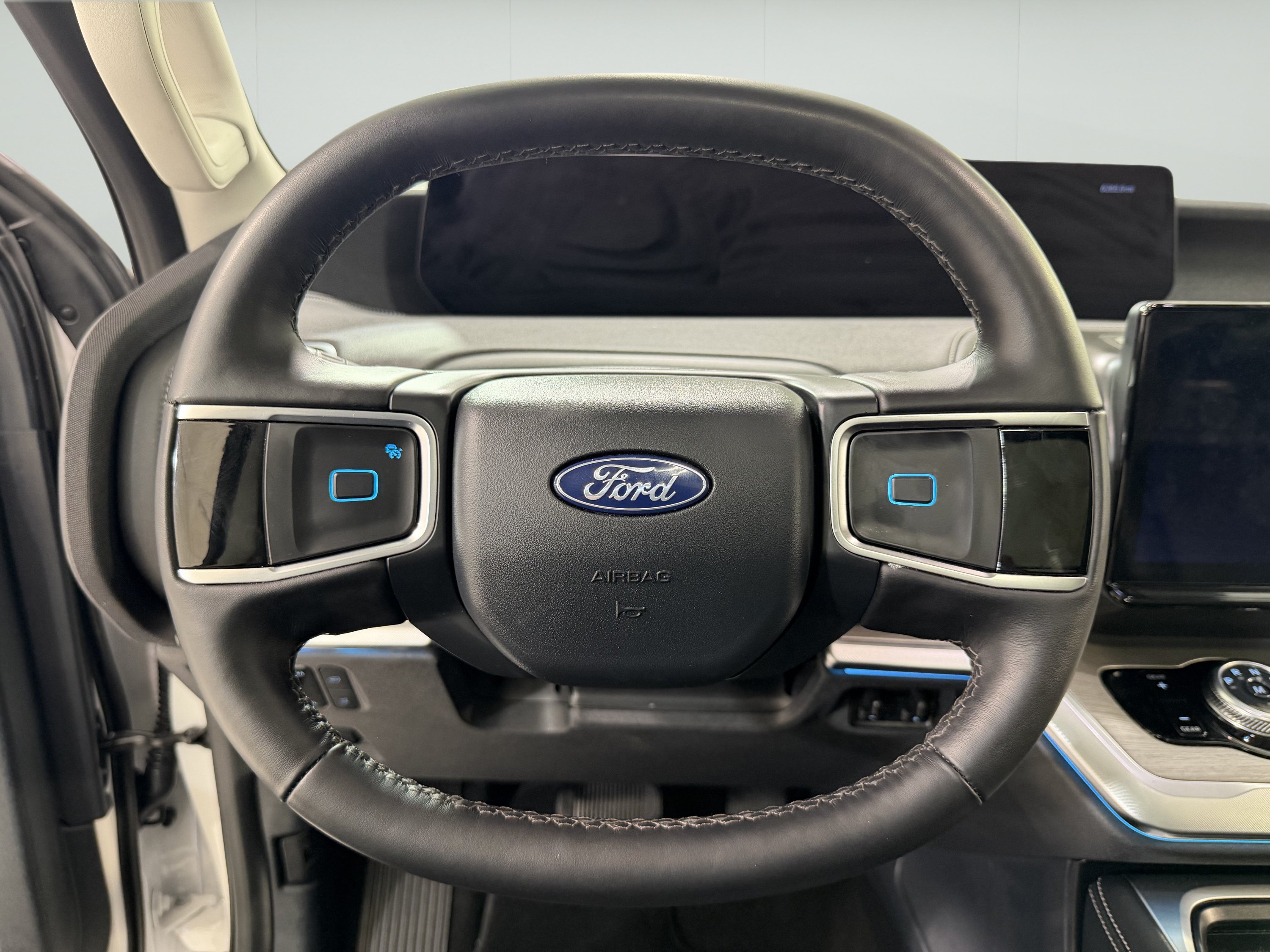 Used 2026 Ford Expedition Max Platinum AWD/4WD image 26