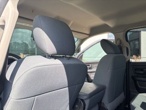 Used 2019 RAM 1500 Express w/ Express Value Package AWD/4WD image 40