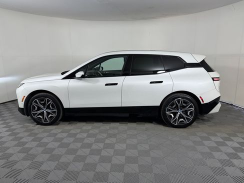 Used 2024 BMW iX xDrive50 w/ Premium Package AWD/4WD image 2