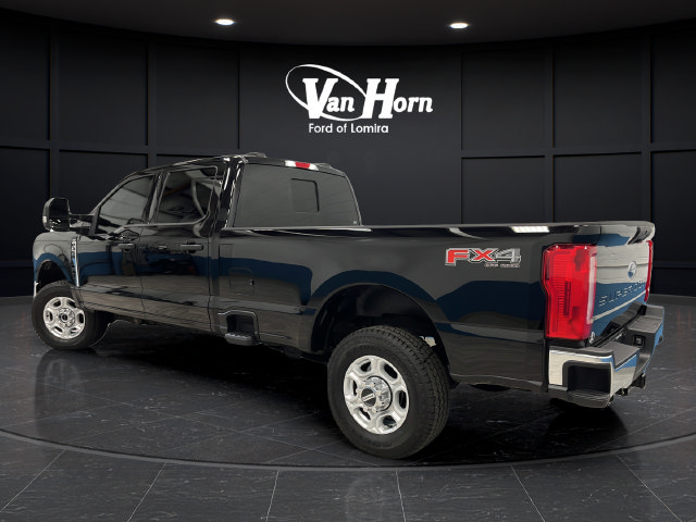 Used 2026 Ford F350 XLT w/ FX4 Off-Road Package AWD/4WD image 5