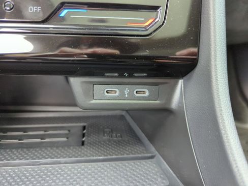 New 2026 Volkswagen Jetta SE FWD image 37