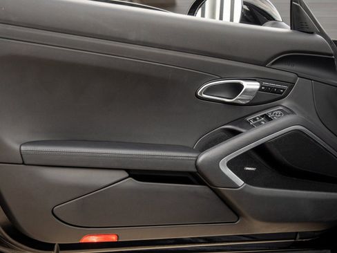 Certified 2017 Porsche 911 Carrera S image 21