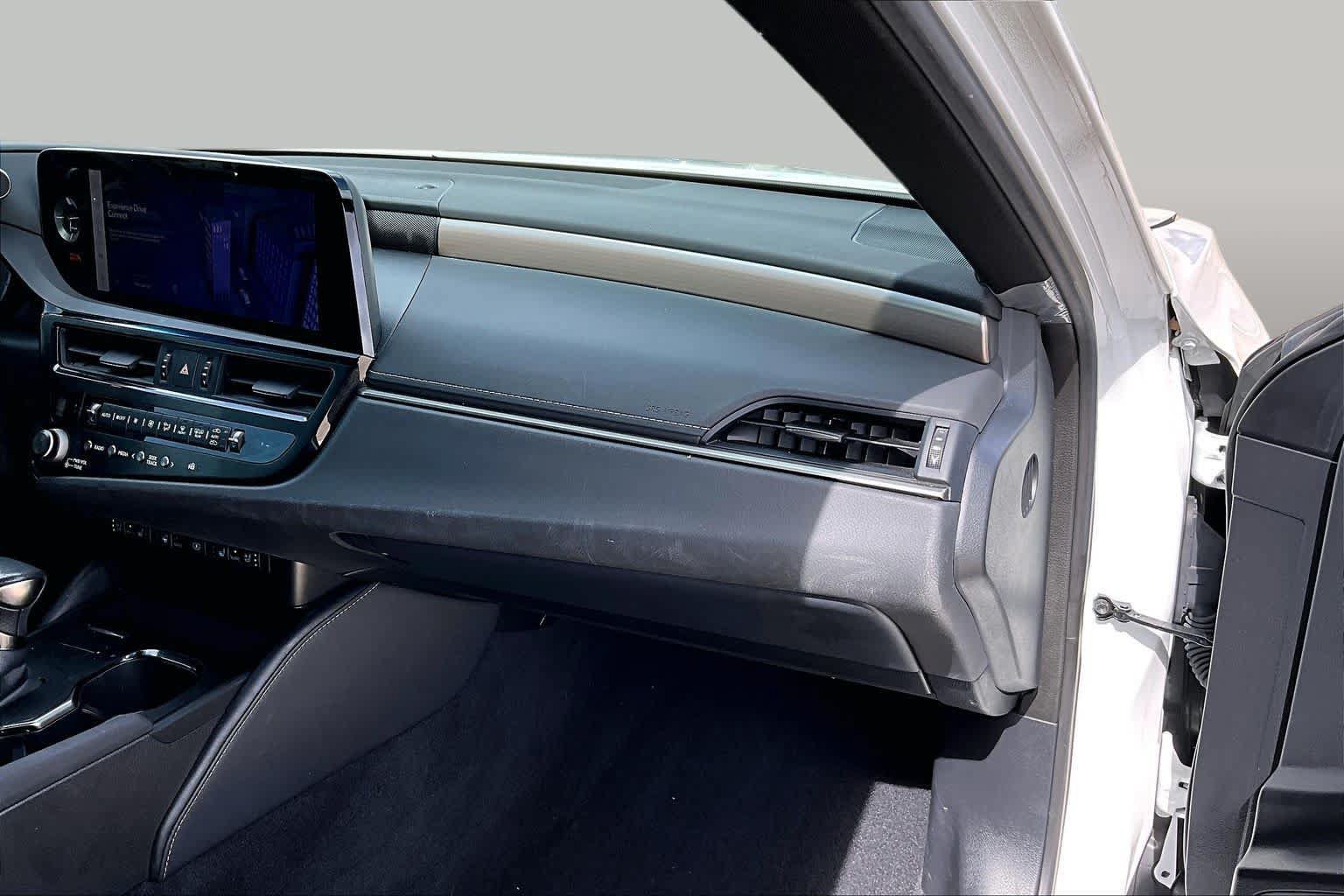 Used 2024 Lexus ES 350 F Sport w/ Accessory Package (Z2) FWD image 18