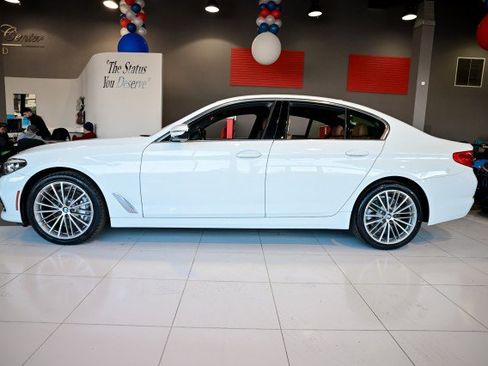 Used 2020 BMW 530i w/ Convenience Package image 8