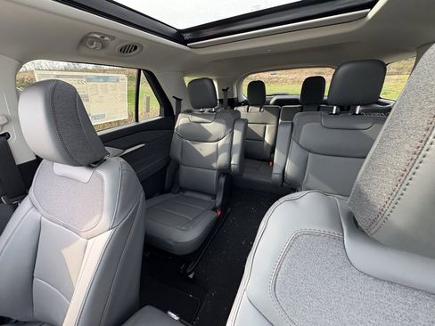New 2026 Ford Explorer Active w/ Active Comfort Package image 45