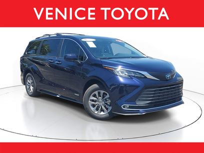 Certified 2021 Toyota Sienna XLE