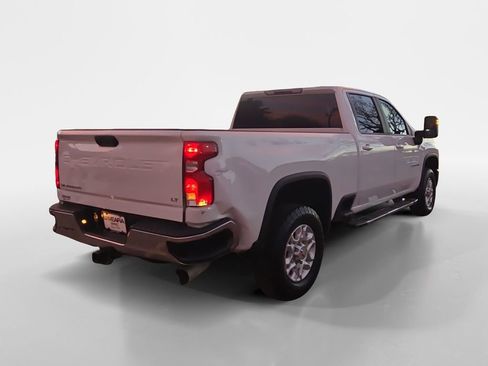 Used 2024 Chevrolet Silverado 2500 LT image 6