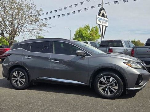 Used 2019 Nissan Murano SV w/ Premium Package FWD image 3