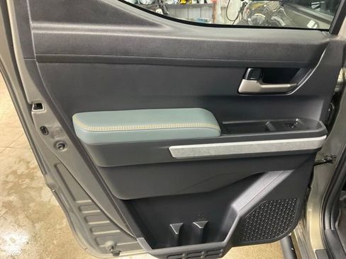 Used 2024 Toyota Tacoma TRD Off-Road image 14