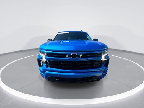 Used 2025 Chevrolet Silverado 1500 RST AWD/4WD image 3