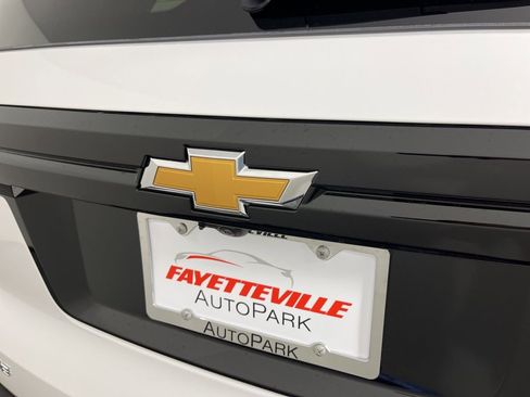 New 2026 Chevrolet Traverse LT FWD image 16