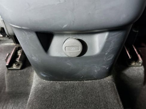 Used 2024 Volvo XC90 B6 Plus w/ Protection Package image 29