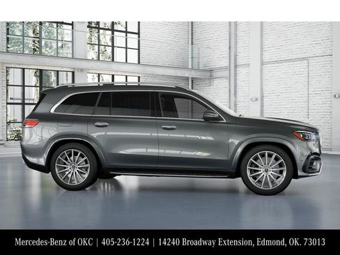New 2026 Mercedes-Benz GLS 580 4MATIC image 15