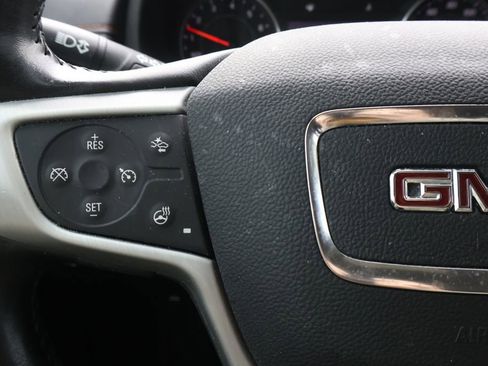 Used 2020 GMC Terrain SLT w/ Preferred Package image 19