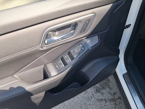 New 2026 Nissan Rogue Platinum w/ Platinum Premium Package image 12