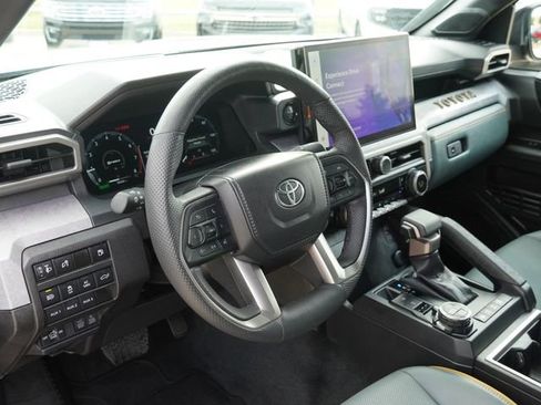 Used 2024 Toyota Tacoma 4x4 Double Cab Hybrid image 18