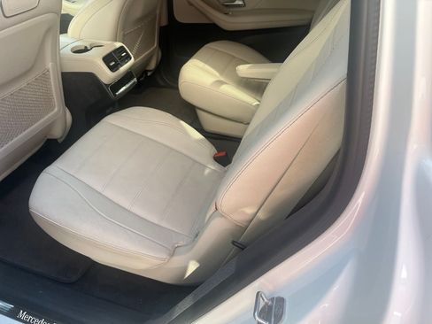 Used 2020 Mercedes-Benz GLS 450 4MATIC image 9