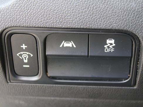Used 2021 Kia Sorento S w/ Panoramic Sunroof Package FWD image 23