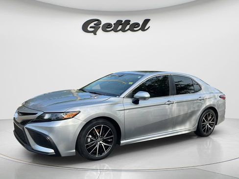 Certified 2024 Toyota Camry SE w/ Convenience Package FWD image 1