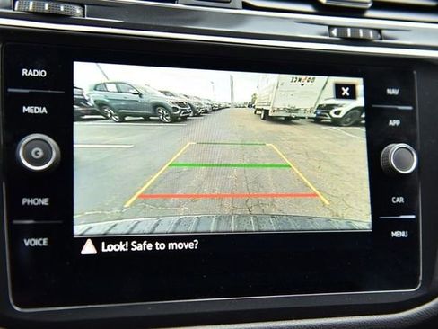 Used 2022 Volkswagen Tiguan SEL R-Line AWD/4WD image 13