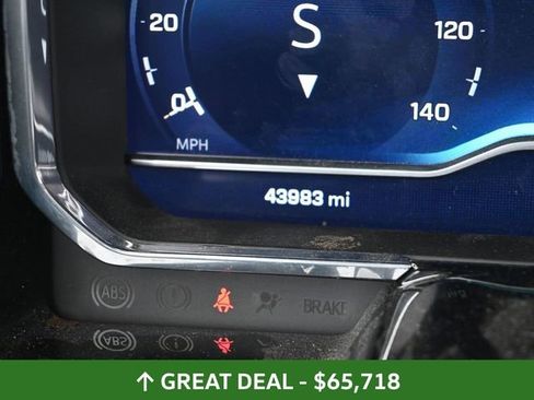 Used 2024 Chevrolet Silverado 3500 High Country w/ Technology Package image 37