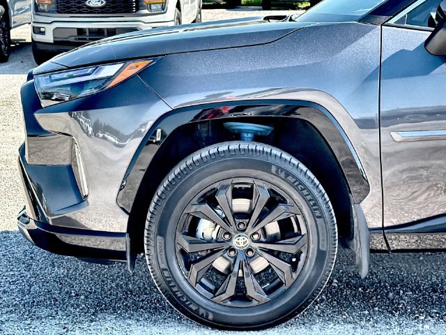 Used 2024 Toyota RAV4 XSE AWD/4WD image 10