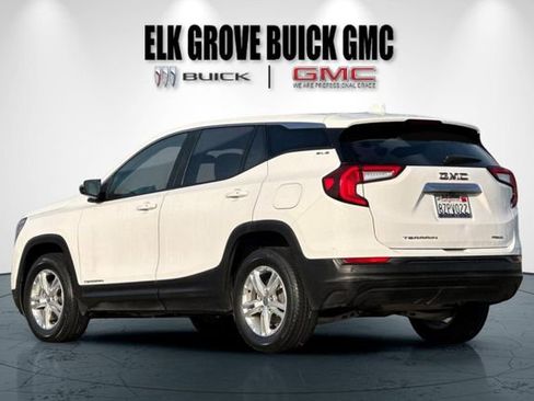 Used 2022 GMC Terrain SLE image 6