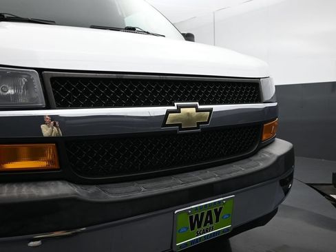 Used 2020 Chevrolet Express 2500 w/ Driver Convenience Package RWD image 4